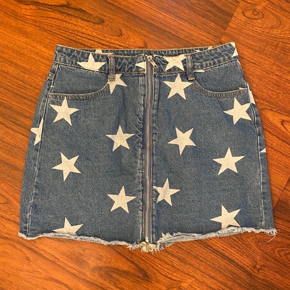 Le Lis Star Print Denim Mini Skirt - Picture 1 of 4